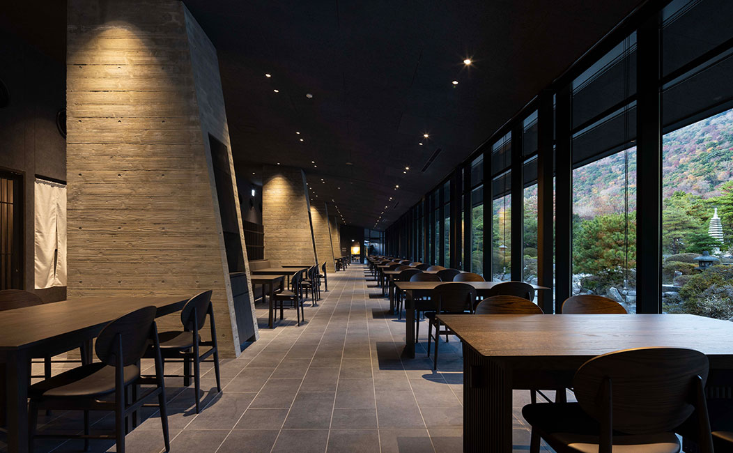 御山ダイニング